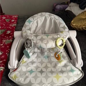 Geometric Pattern Baby Seat with Toys